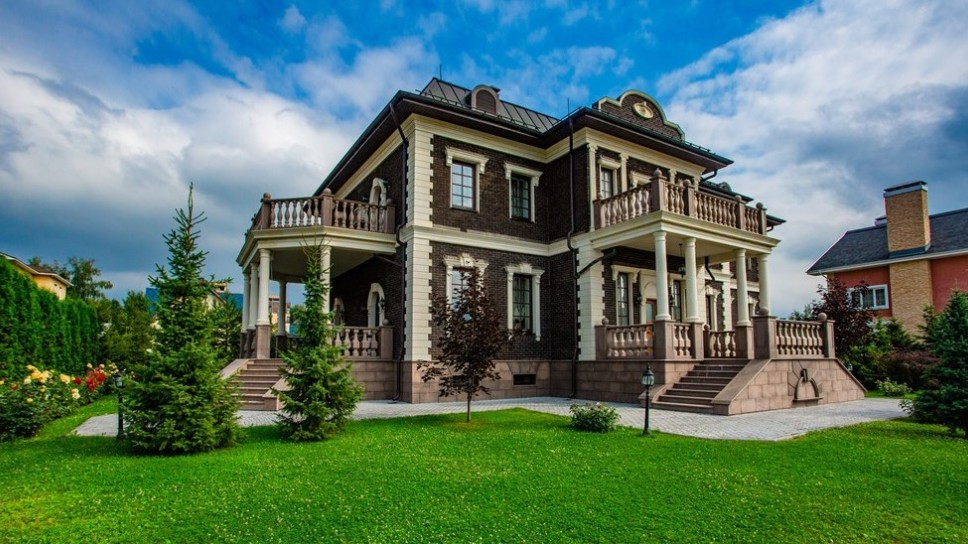Дом в коттеджном поселке «Троицк», 540 кв.м., 20 сот. - продажа