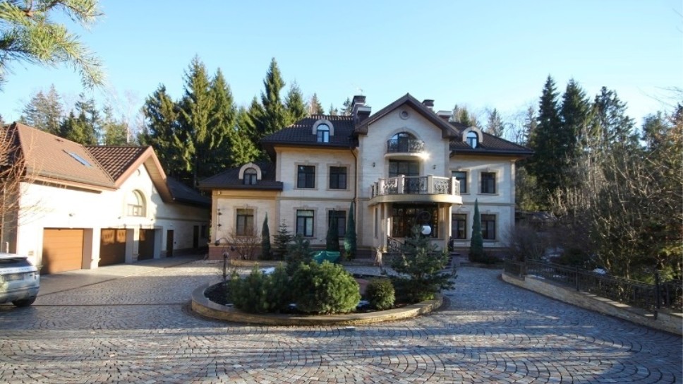 Дом в коттеджном поселке «Ваутутинки Luxury», 720 кв.м., 65 сот. - продажа