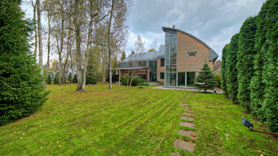 Дом в коттеджном поселке «Лайково-2», 700 кв.м., 30 сот. - продажа
